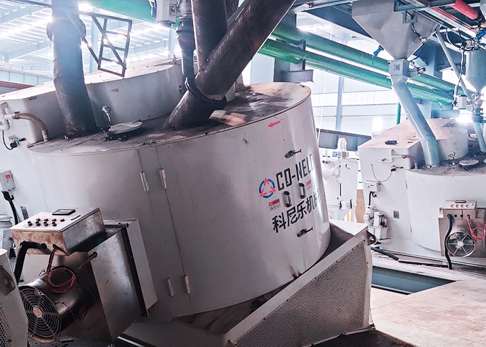 科尼樂與利爾：用于鎂碳磚磚生產(chǎn)的16臺1500L強力混料機